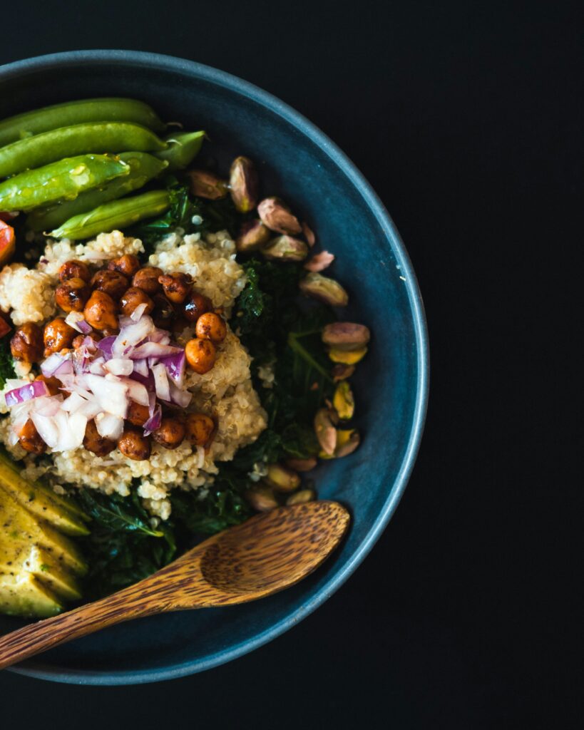 one-pot quinoa and veggie dish in a bowl 