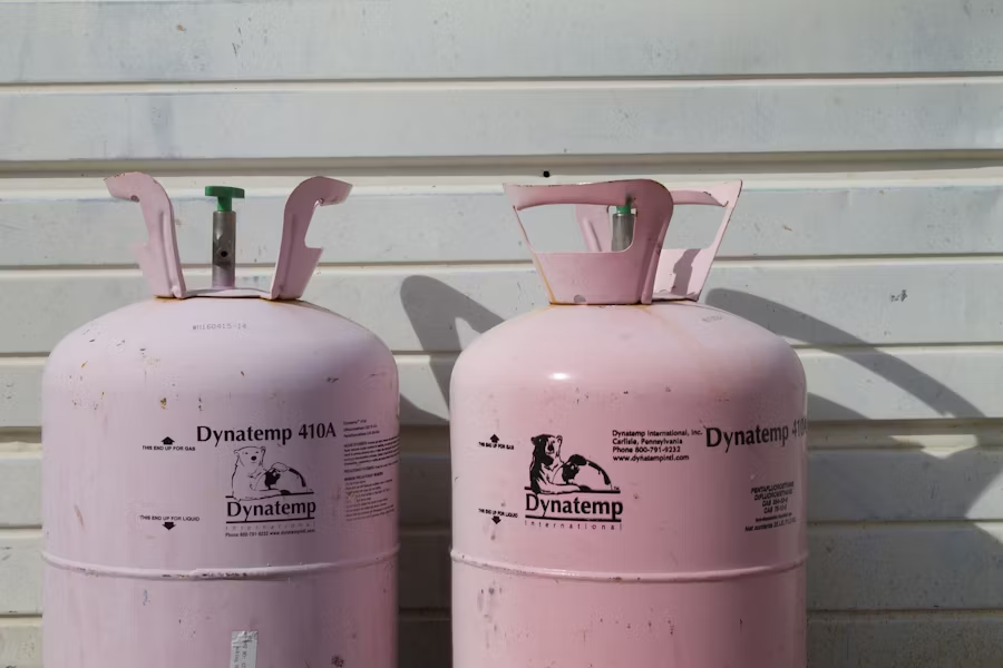 image of gas cylinders